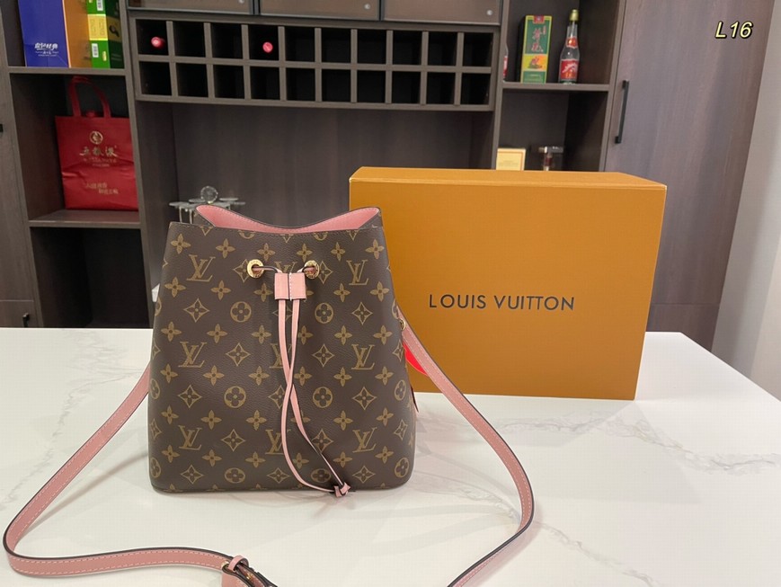 Louis Vuitton Noe Champagne Bucket Bag, Timeless Elegance Meets Modern Chic