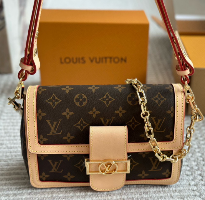 Louis Vuitton Dauphine Soft, Where Effortless Elegance Meets Everyday Ease