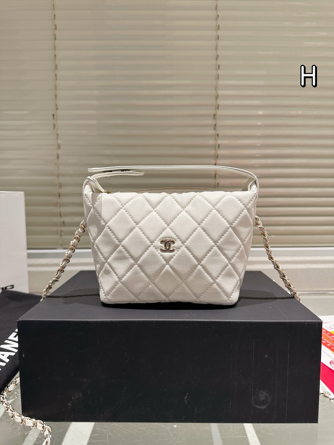 Chanel 25c Lunchbox Bag, Timeless Elegance Meets Modern Practicality