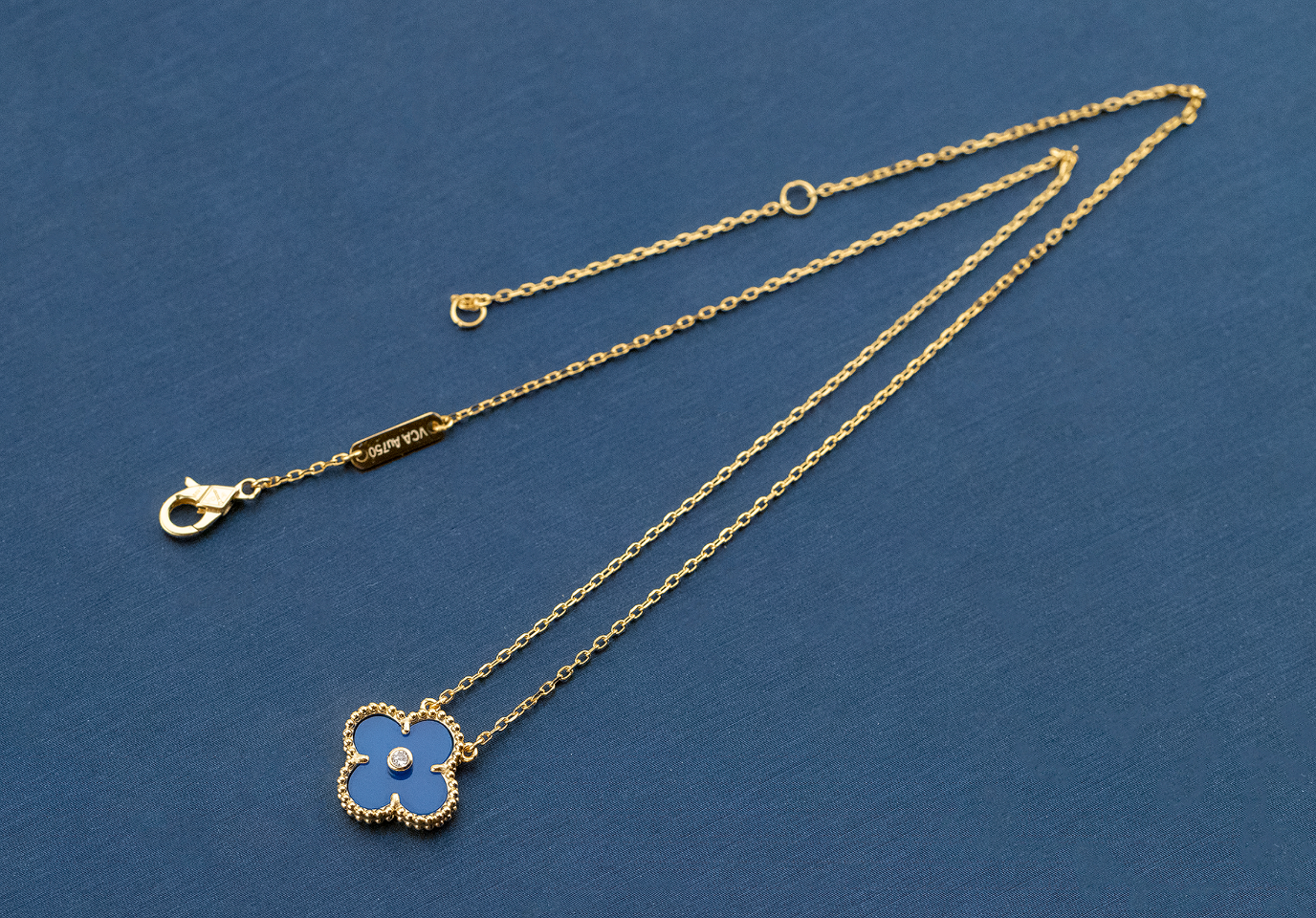 Van Cleef & Arpels Bags