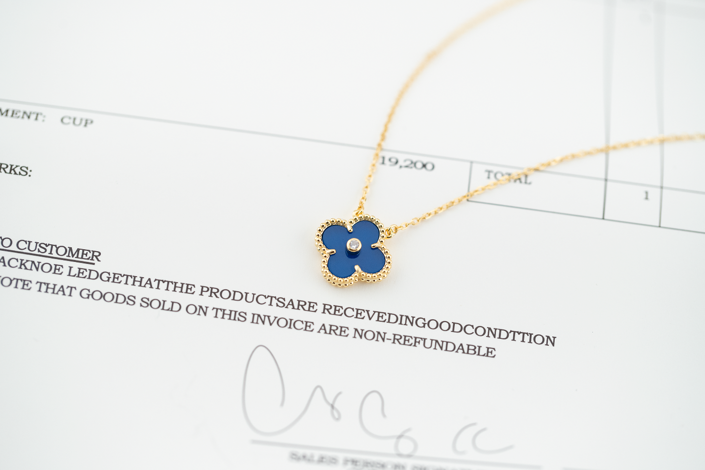 Van Cleef & Arpels Bags