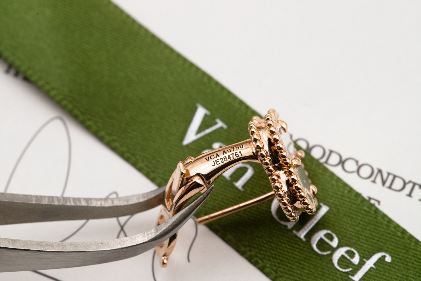 Van Cleef & Arpels Bags