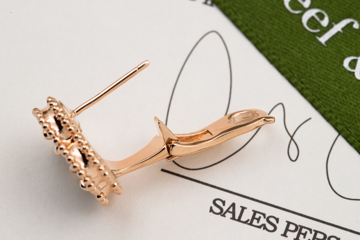 Van Cleef & Arpels Bags