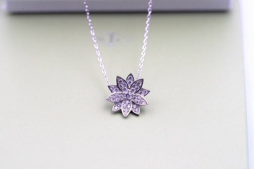 Lotus Lumiere Openwork Bracelet, Where Sacred Botany Meets Celestial Craft