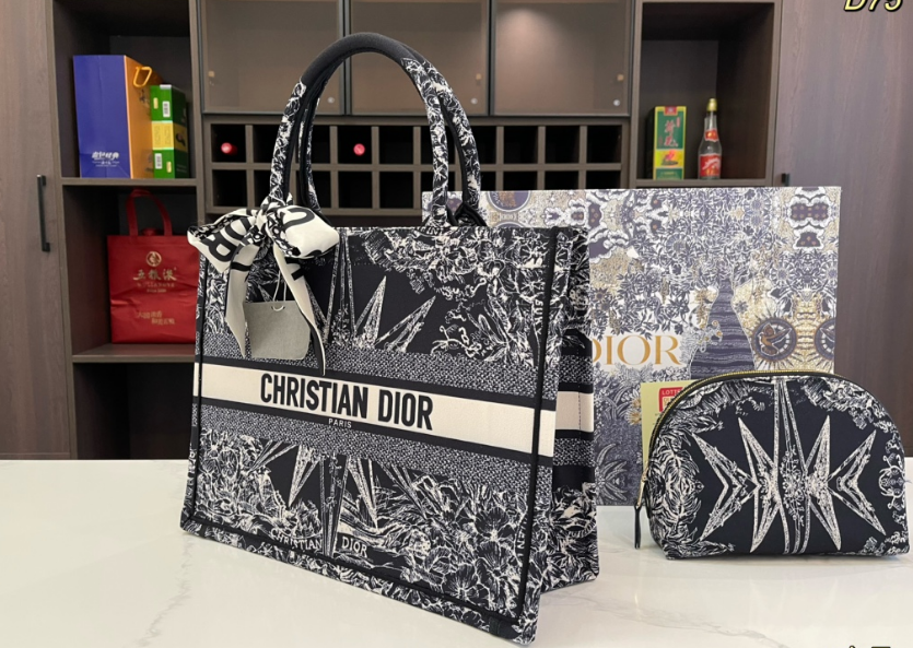 Christian Dior Bags