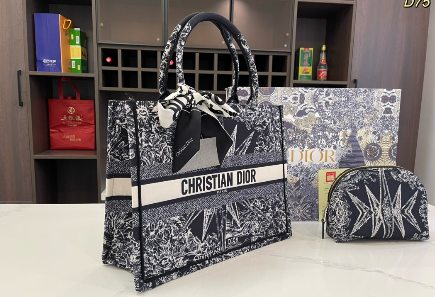 Christian Dior Bags