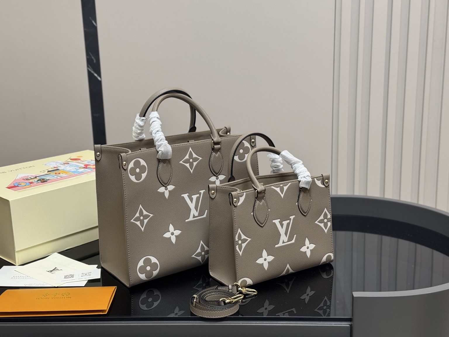 Louis Vuitton Onthego Jungle Tote In Smooth Calfskin, Summer Wave Collection