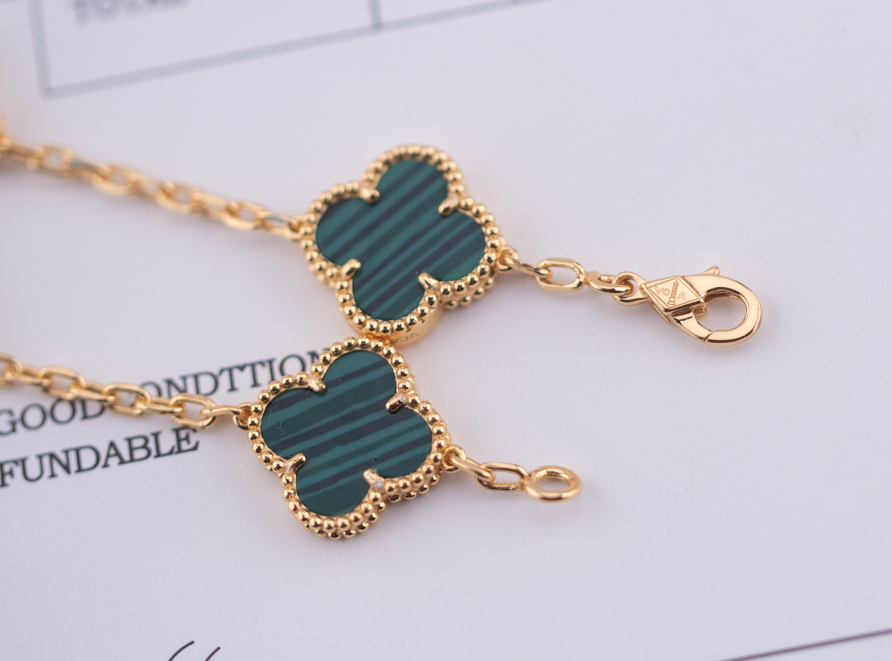 Van Cleef & Arpels Bags