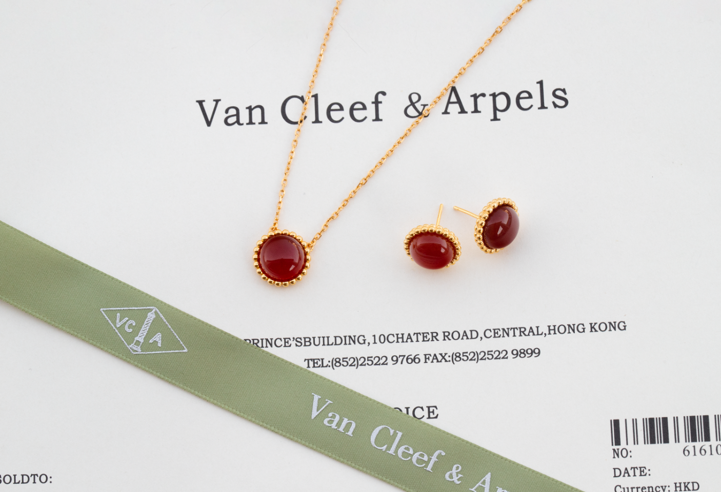Van Cleef & Arpels Bags