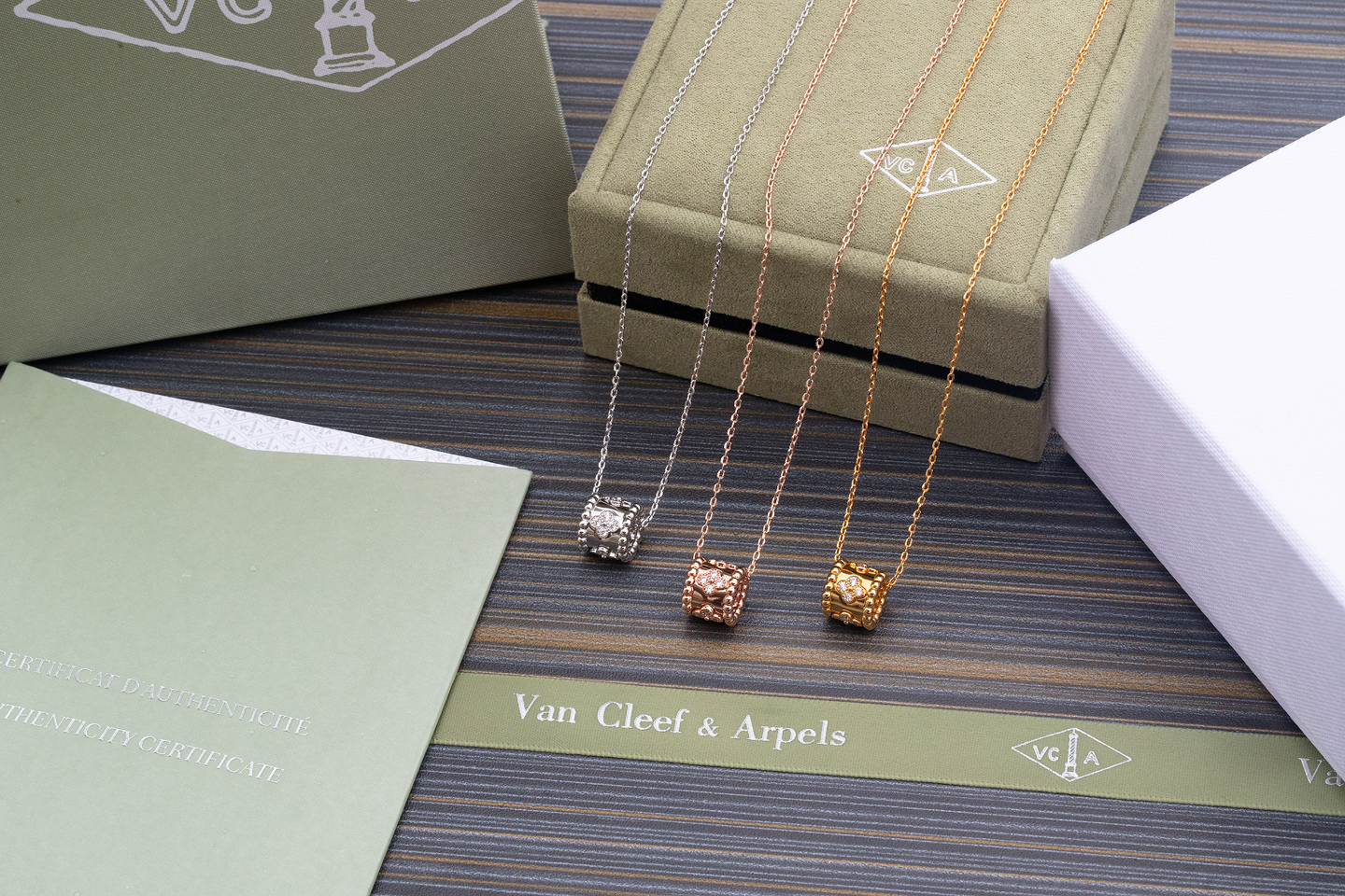 Van Cleef & Arpels Kaleidoscope Necklace: The Only True 1:1 Zp-inspired Masterpiece, This Isn’t Jewelry; It’s Horology-level Engineering.