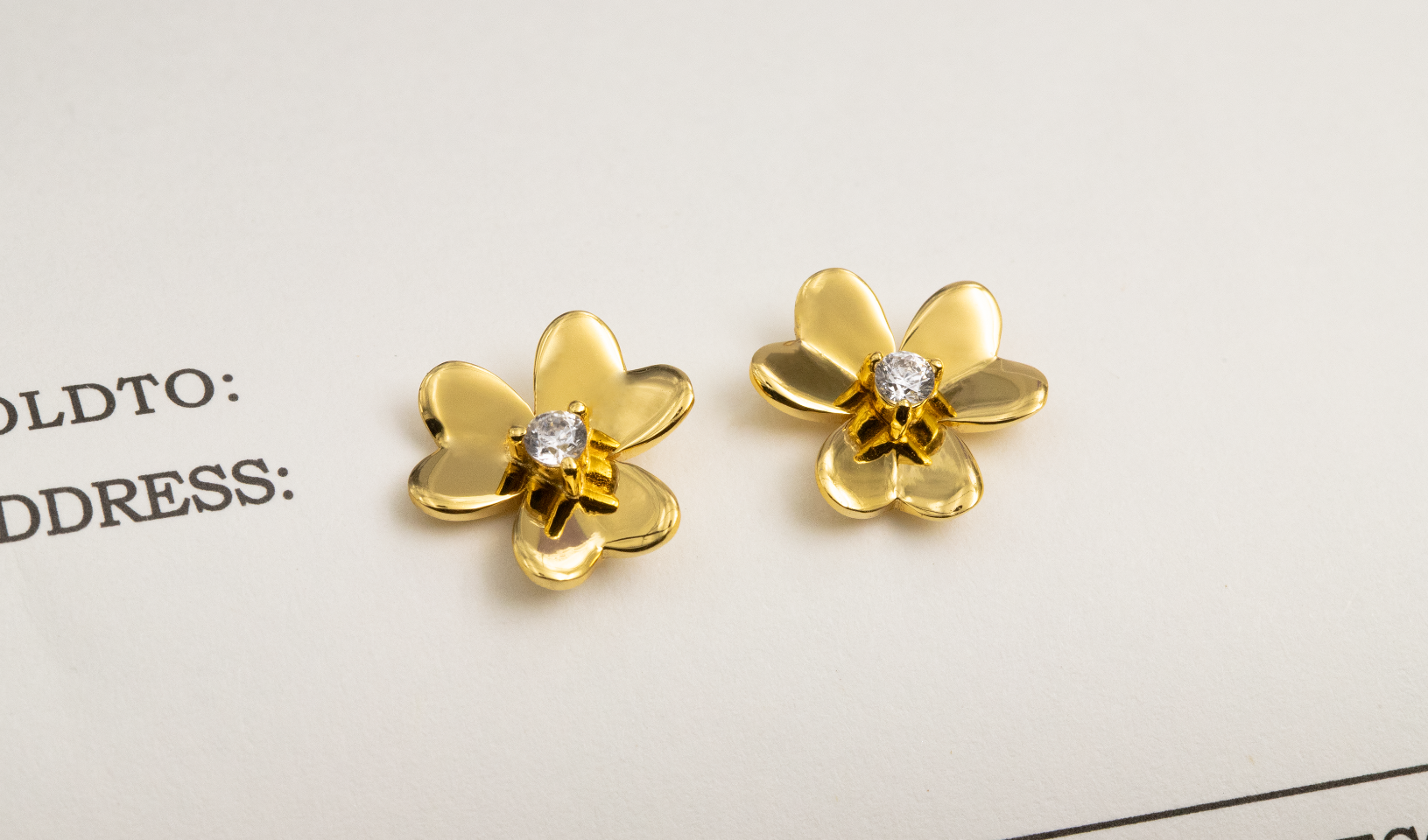 Van Cleef & Arpels Bags