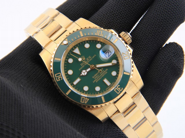 Rolex Submariner-style Ref. R10xtc, Precision Citizen 8125 Automatic, 40mm 18k Solid Gold Construction, Scratch-resistant Sapphire With Anti-reflective Coating