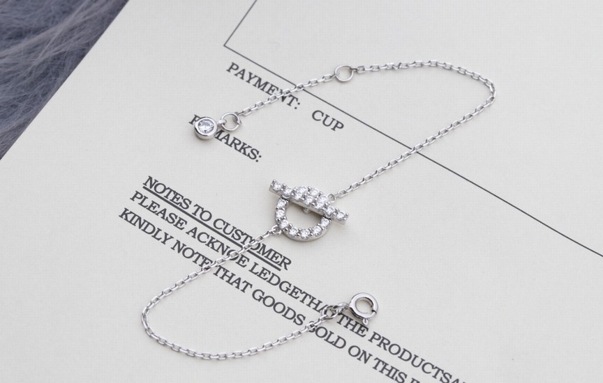 Breaking! Hermès Full-diamond O-shaped Bracelet! The Classic O-ring Gets A Modern Makeover With Bold, Clean Lines.