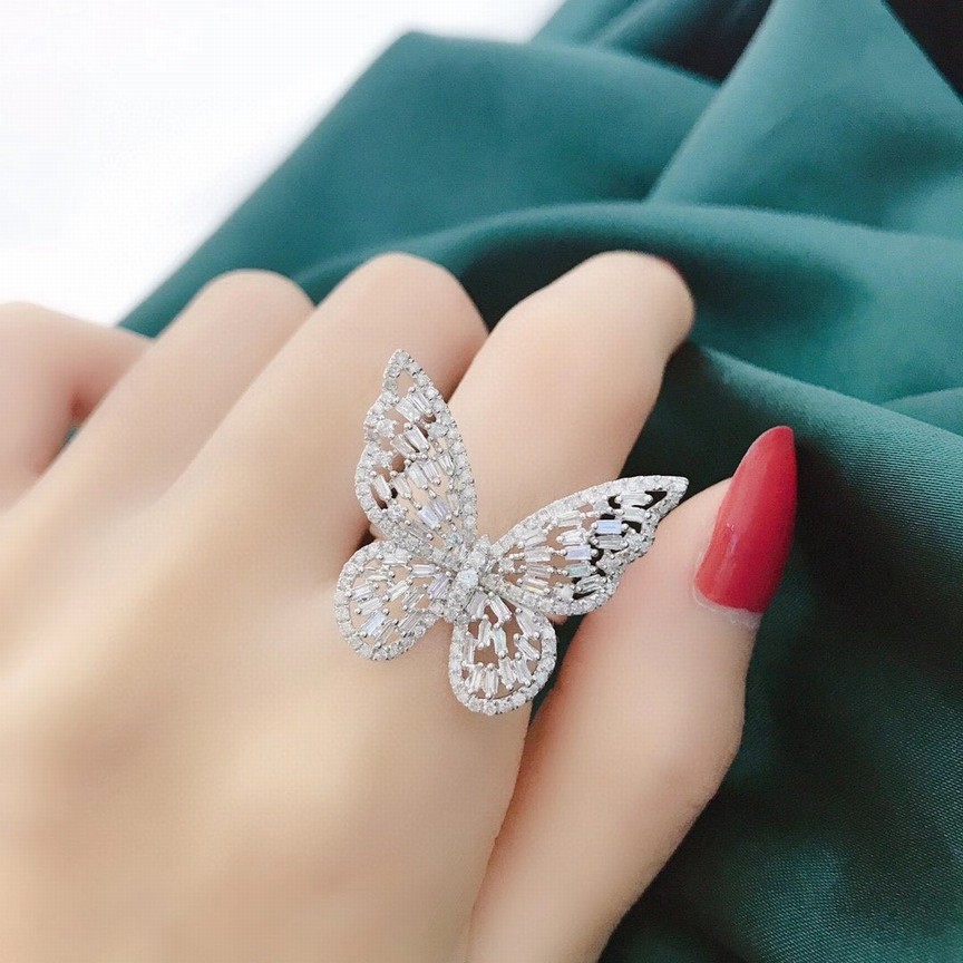 Van Cleef & Arpels Bags