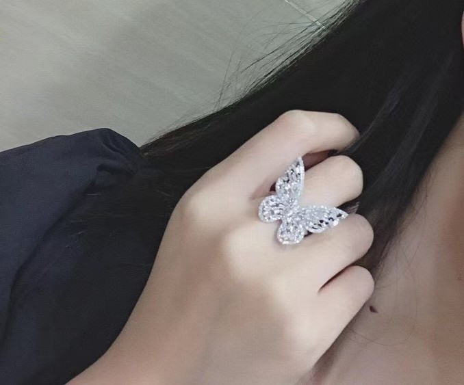 Van Cleef & Arpels Bags