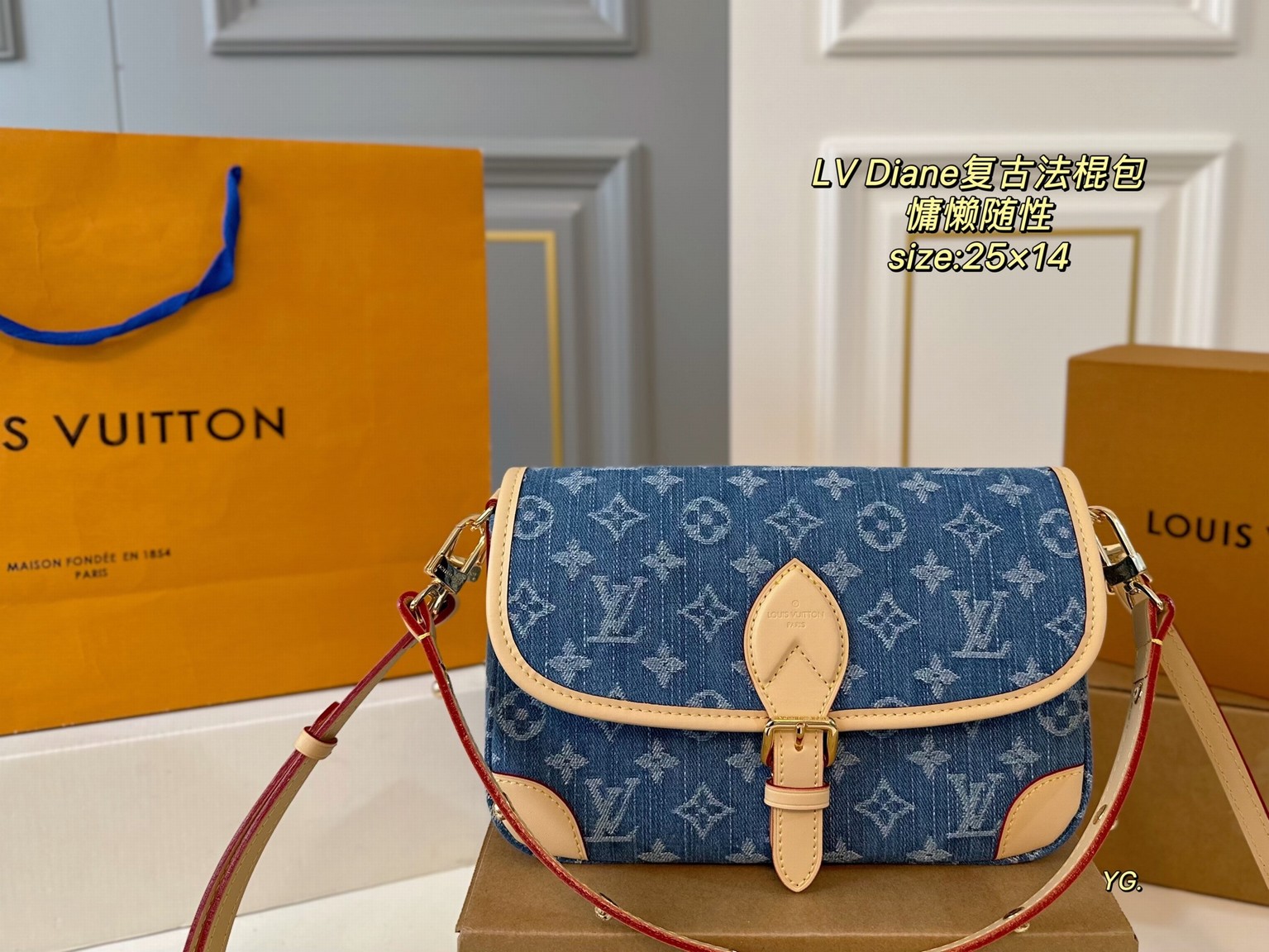 Lv Diane Denim Baguette Bag, A Perfect Blend Of Vintage Charm And Contemporary Style, Featuring A Minimalist Silhouette, This Bag Is Incredibly Versatile, Effortlessly Complementing Both Casual And Dressed - Up Looks.