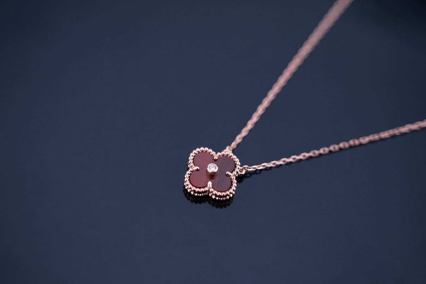 Van Cleef & Arpels Bags