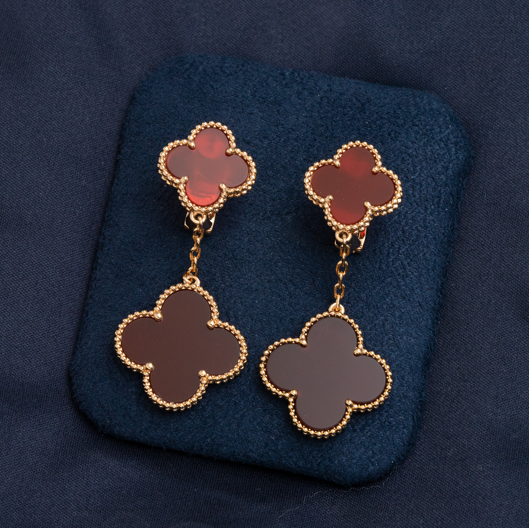 Van Cleef & Arpels Bags